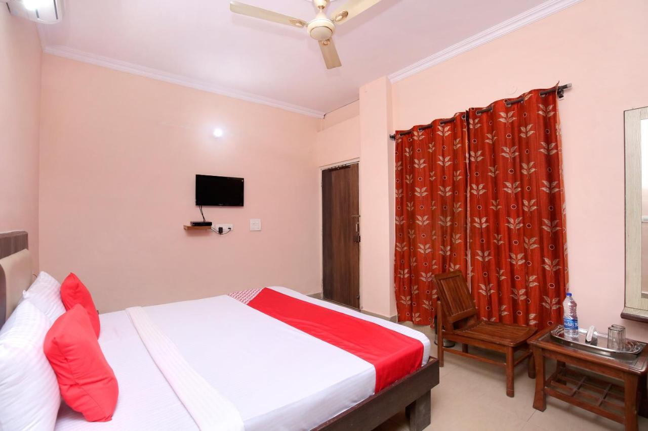Oyo 24423 Hotel Royal Sohana Экстерьер фото
