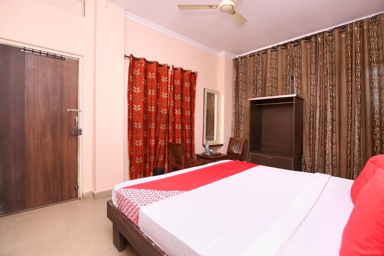 Oyo 24423 Hotel Royal Sohana Экстерьер фото